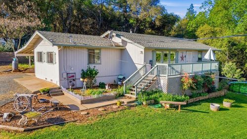 18835 Hilltop Rd, Penn Valley, CA, 95946-9326 | Card Image