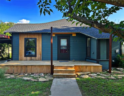 216 E 9th St, Coleman, TX, 76834-6520 | Card Image