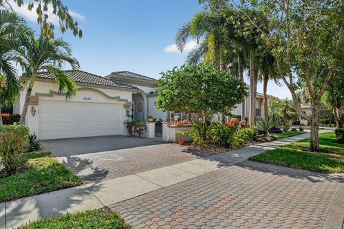 9842 Via Elegante, Wellington, FL, 33411-6557 | Card Image