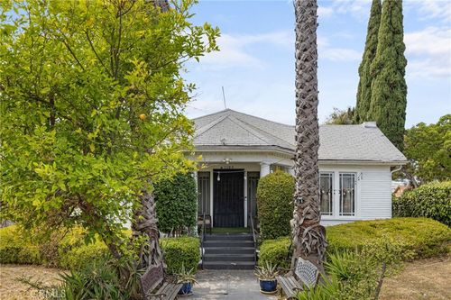 1185 N Edgemont St, Los Angeles, CA, 90029-2611 | Card Image