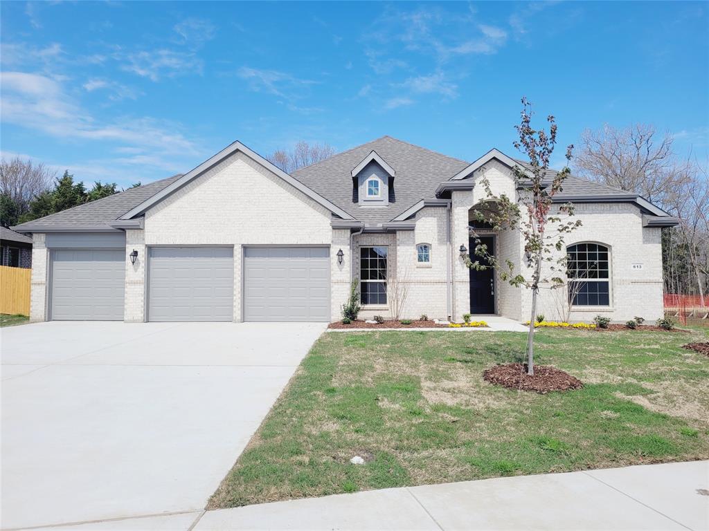 Candace Dr, Desoto, TX 75115