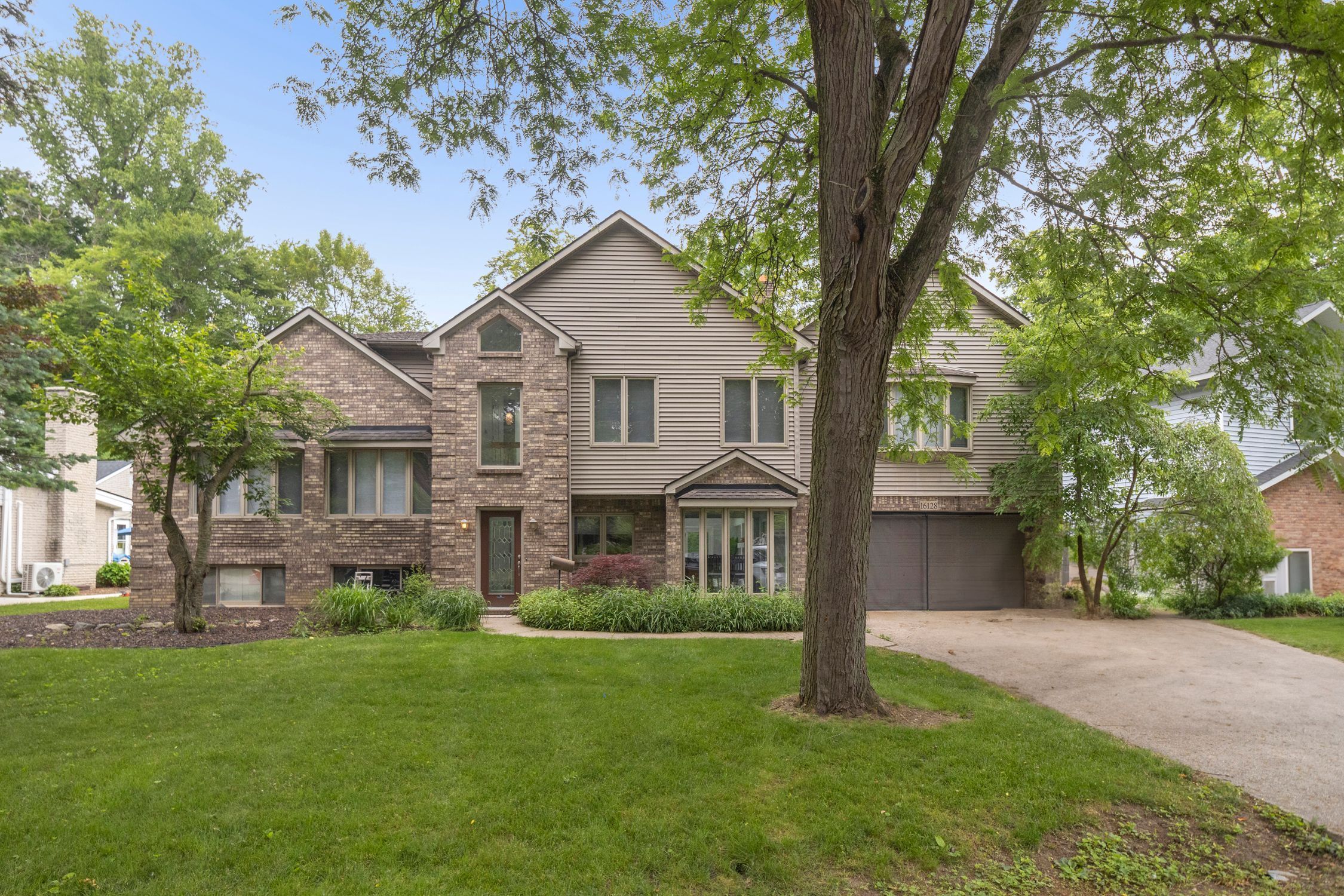 Southampton St, Livonia, MI 48154