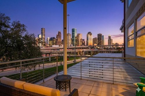 unit-201-102 Quitman St, Houston, TX, 77009-7661 | Card Image