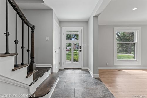 1054 Saxon Dr, Birmingham, MI, 48009-4502 | Card Image