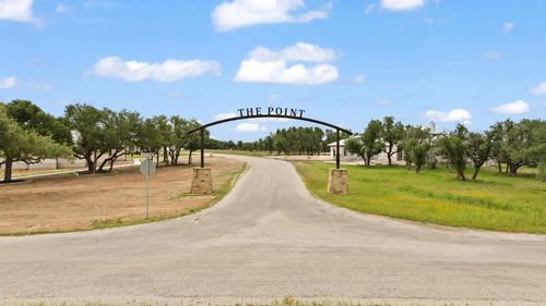 120 Trophy Oak Pt, Fredericksburg, TX, 78624-4185 | Card Image