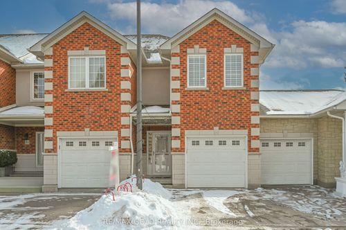 9-81 Valridge Dr, Ancaster, ON, L9G5B7 | Card Image