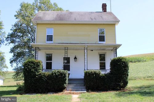 941 Raver Ln, GLEN ROCK, PA, 17327-8315 | Card Image