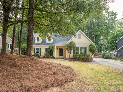 2612 Heathershire Ln, Matthews, NC, 28105-4081 | Card Image