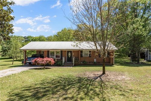151 Ginn St, Carnesville, GA, 30521-3210 | Card Image