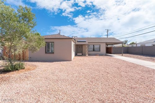 4525 Fulton Pl, Las Vegas, NV, 89107-4154 | Card Image