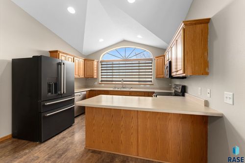 121 E Switch Grass Trl Trail, Brandon, SD, 57005 | Card Image