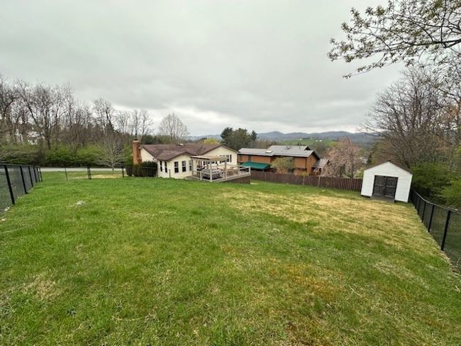 625 Robin St, House other with 3 bedrooms, 3 bathrooms and 2 parking in Bluefield VA | Image 30