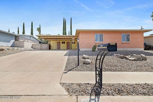 1825 S Palm Springs Circle, Tucson, AZ, 85710 | Card Image