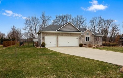 450 Pheasant Ridge Court, Ortonville Village, MI, 48462 | Card Image