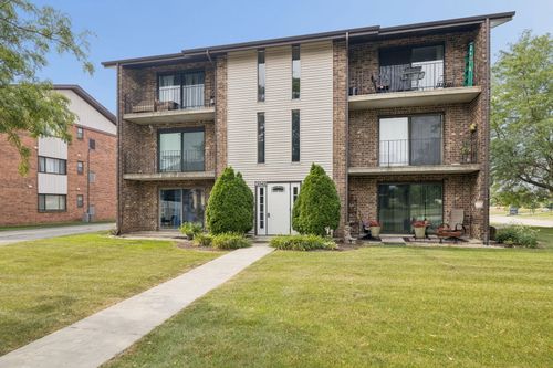 2b-9949 Shady Ln, Orland Park, IL, 60462-5330 | Card Image