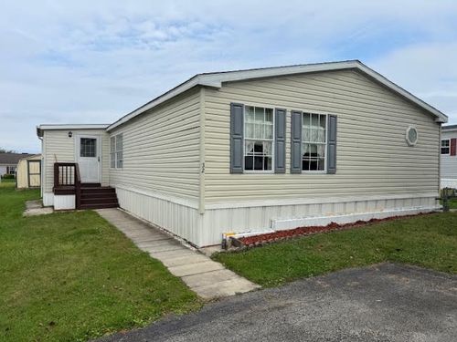 32 Village Drive, East Huntingdon, PA, 15666 | Card Image