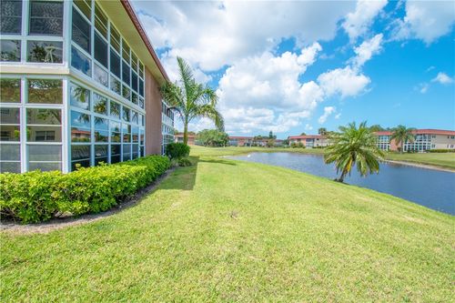 106-66 Woodland Dr, VERO BEACH, FL, 32962-3730 | Card Image