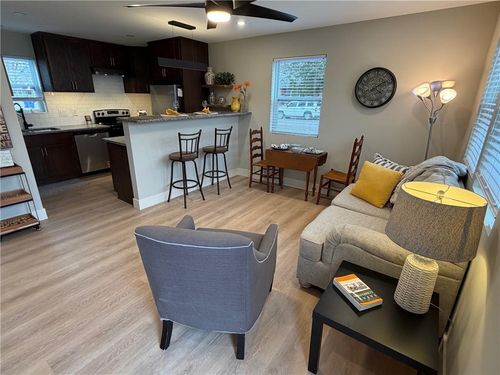 919 Oak St, Eudora, KS, 66025-9667 | Card Image