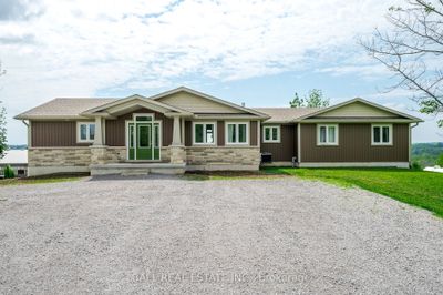 862 Doris Dr, Home with 3 bedrooms, 3 bathrooms and 10 parking in Otonabee South Monaghan ON | Image 1