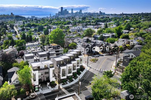 1313 31st Ave S, Seattle, WA, 98144-3907 | Card Image