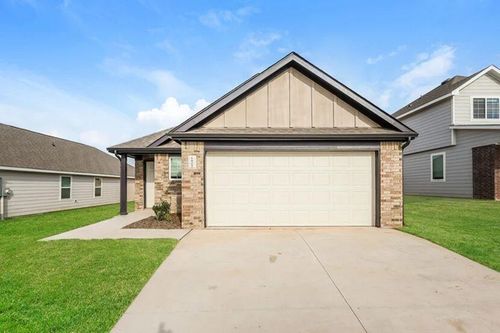 1807 Crimson Lake Blvd, El Reno, OK, 73036-4286 | Card Image