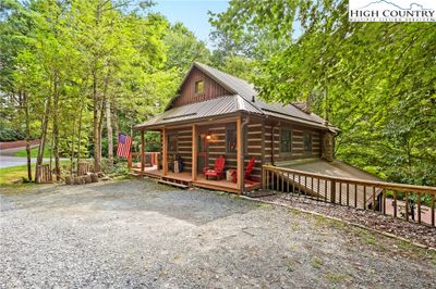 115 Old Chestnut Road, House other with 2 bedrooms, 2 bathrooms and null parking in Banner Elk NC | Image 2