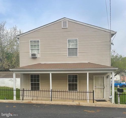 901 Nova Ave, CAPITOL HEIGHTS, MD, 20743-4060 | Card Image