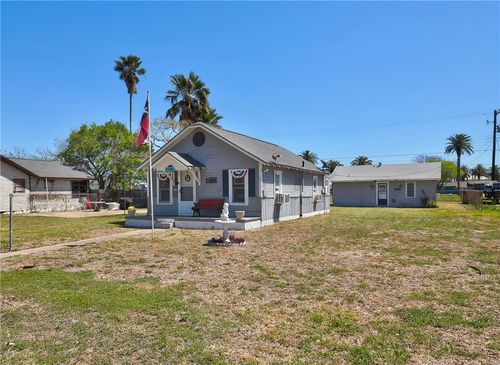 1139 S Houston St, Aransas Pass, TX, 78336-2209 | Card Image