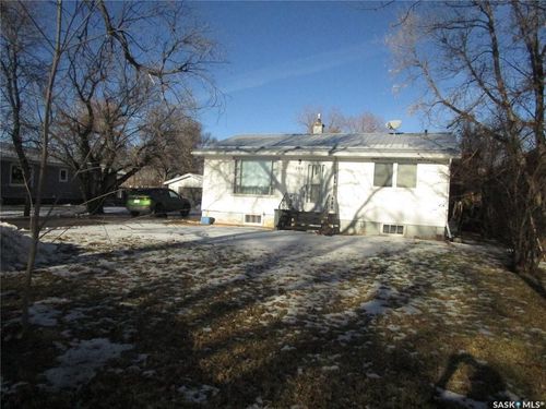 250 1st Avenue W, Bengough, SK, S0C0K0 | Card Image