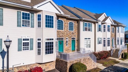 484 Hancock St, Rahway, NJ, 07065-5158 | Card Image