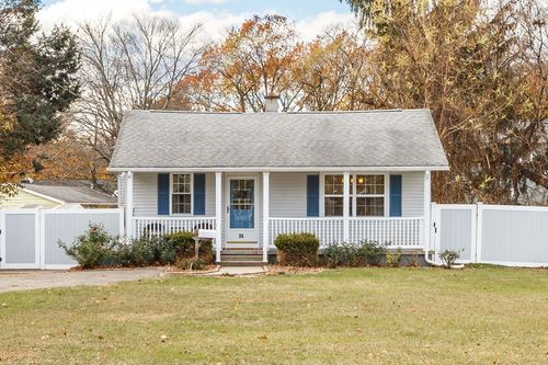 36 Kulig St, Springfield, MA, 01104-1604 | Card Image