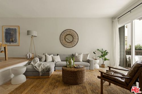 unit-9-5100 Riverton Ave, North Hollywood, CA, 91601-3950 | Card Image