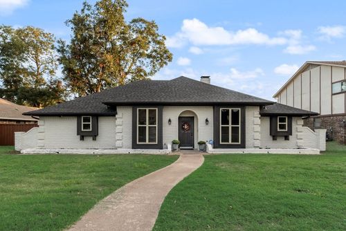 5864 Winding Woods Trl, Dallas, TX, 75227-2815 | Card Image