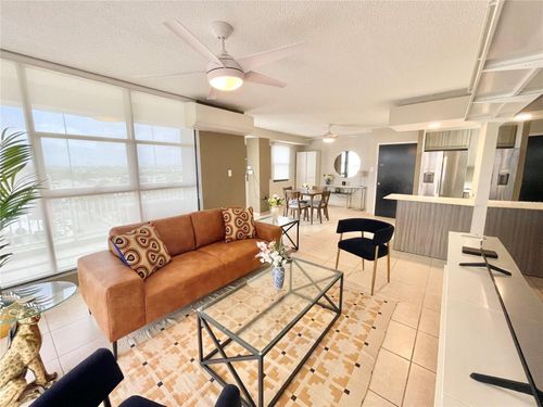 501-Cond. Castillo del Mar Ave. Isla Verde, CAROLINA, PR, 00979 | Card Image