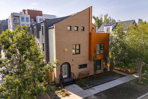 2-923 1 Ave Nw, Calgary, AB, T2N0A6 | Card Image