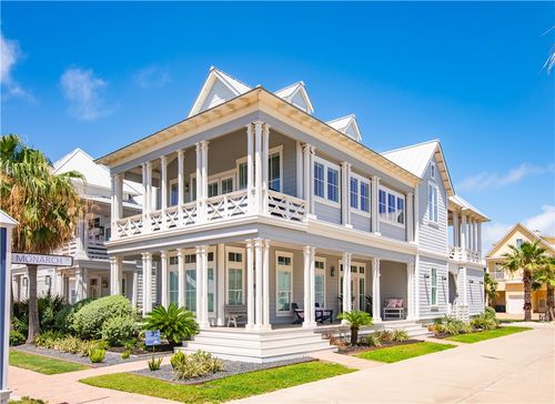 117 Center Ln, Port Aransas, TX, 78373-5134 | Card Image