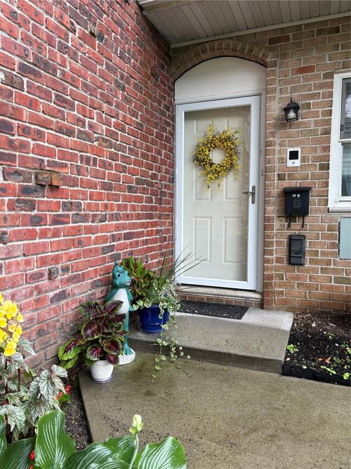 apt-h9-25 Glen Hollow Dr, Holtsville, NY, 11742-2412 | Card Image