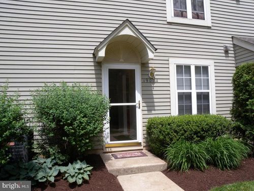 1907 Sutton Pl, MOUNT LAUREL, NJ, 08054-6291 | Card Image