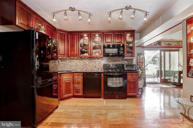 APT-102 - 1 Lucan Ct, Condo with 2 bedrooms, 2 bathrooms and null parking in LUTHERVILLE TIMONIUM MD | Image 6