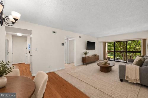 246-805 N Howard St, ALEXANDRIA, VA, 22304-5468 | Card Image