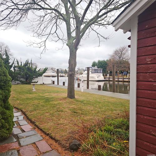 124 Mayhew Ave, Babylon, NY, 11702-3617 | Card Image