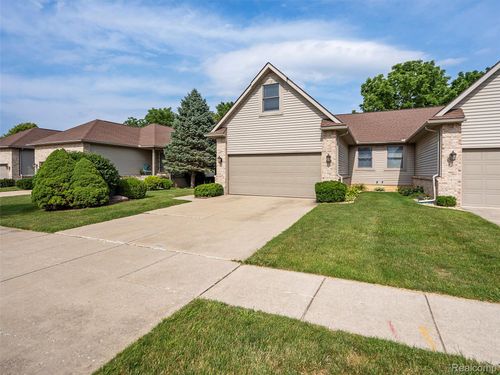 299 Creekwood Cir, Linden, MI, 48451-9104 | Card Image