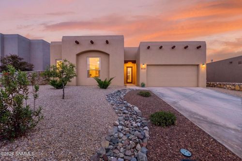3030 Don Buck Dr, Las Cruces, NM, 88011-8172 | Card Image