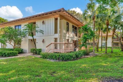 161 Brackenwood Road, Condo with 2 bedrooms, 2 bathrooms and null parking in Palm Beach Gardens FL | Image 2