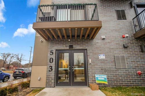 208-503 Horton St, Detroit, MI, 48202-3136 | Card Image