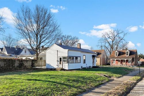 722 Bristow St, Belleville, IL, 62221-4807 | Card Image
