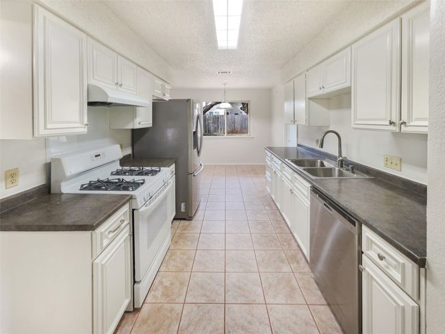 11510 Powder Mill Trl, House other with 4 bedrooms, 2 bathrooms and 2 parking in Austin TX | Image 6