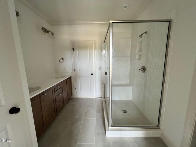 primary bath | Image 10