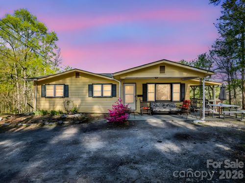 135 Jordan Rd, Swannanoa, NC, 28778-2225 | Card Image