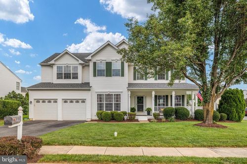 9195 Matthew Dr, MANASSAS PARK, VA, 20111-8207 | Card Image